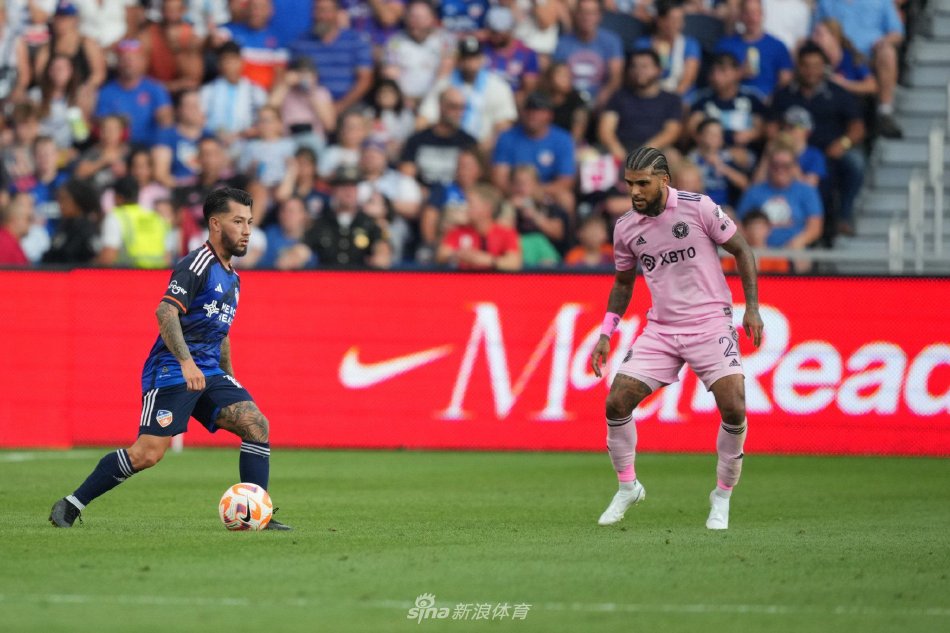 舞台上的持 舞台上的持