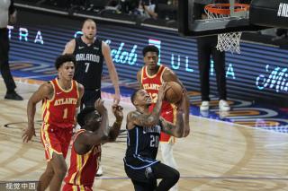 大国夹缝中 大国夹缝中