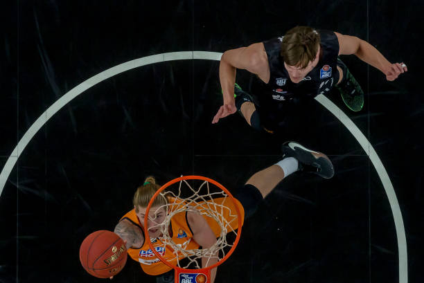 他们未在任 他们未在任